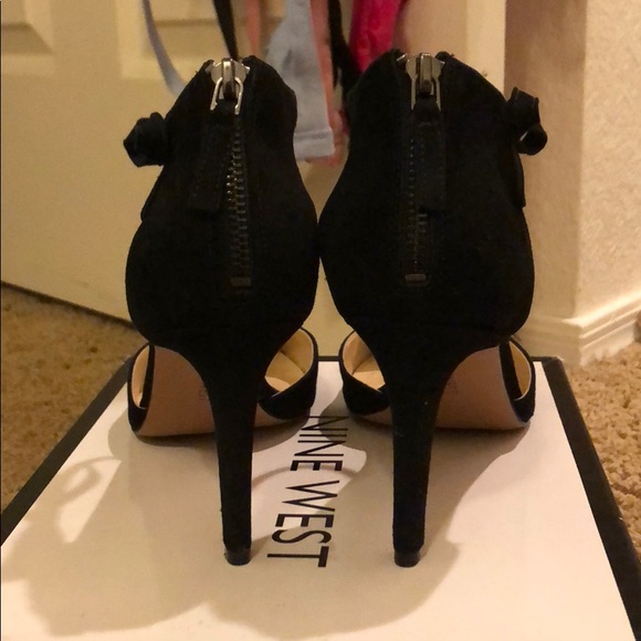 3.5 Nine West heels - Picture 2 of 5